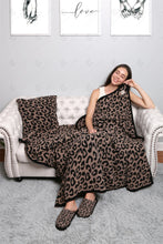 Load image into Gallery viewer, Jcl1010 Throw Blankets