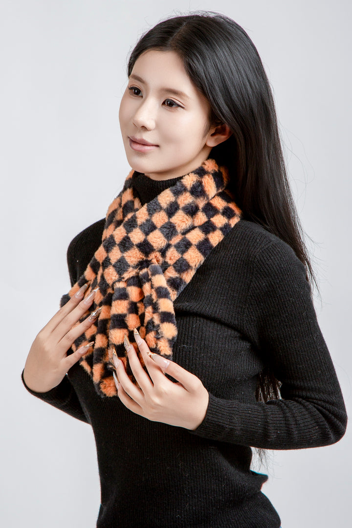 CHECKERED PATTERN SCARF