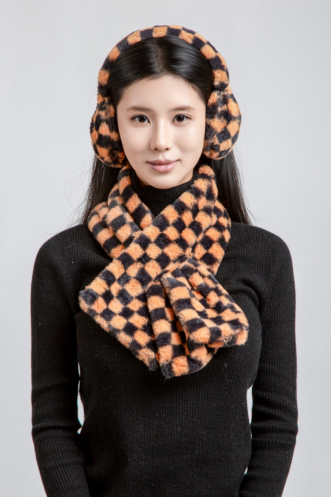 CHECKERED PATTERN SCARF