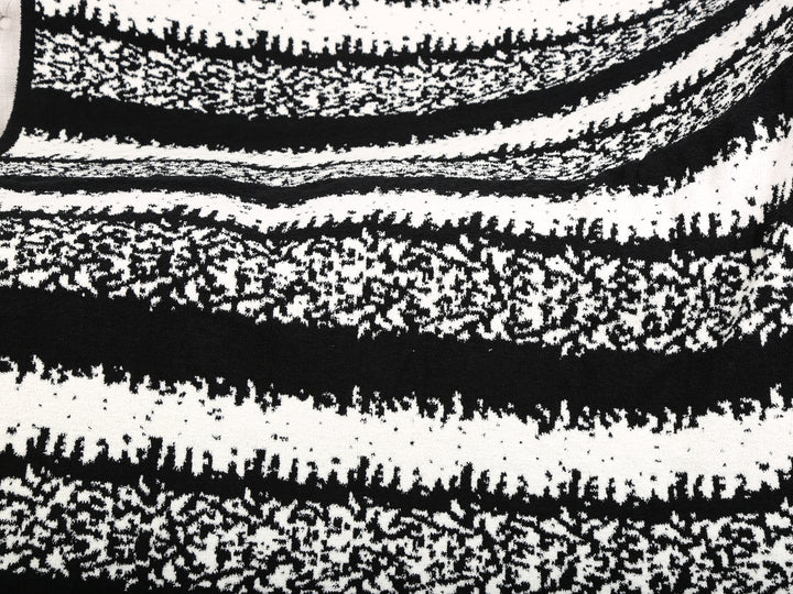 BRUSHED STRIPED PATTERN THROW BLANKET W/ TASSELS