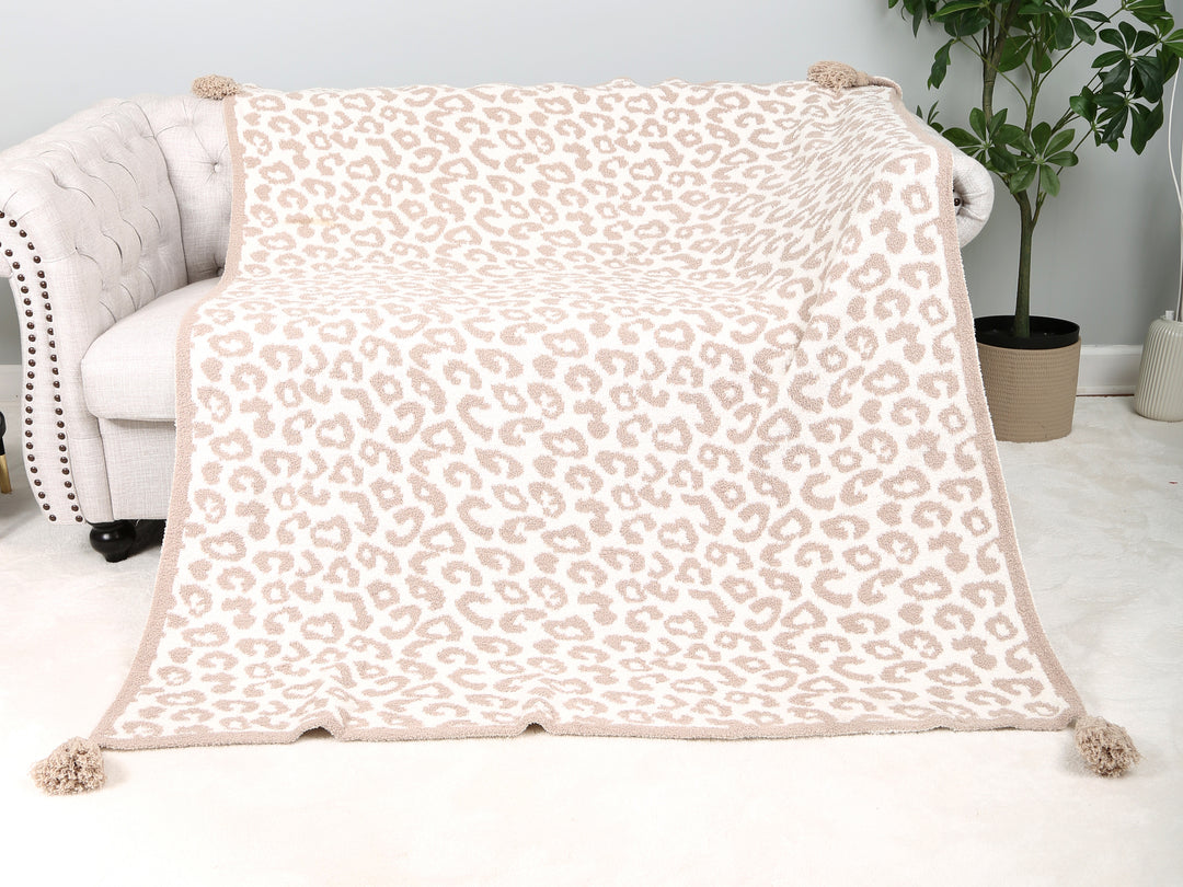 LEOPARD PATTERN THROW BLANKET W/ TASSELS