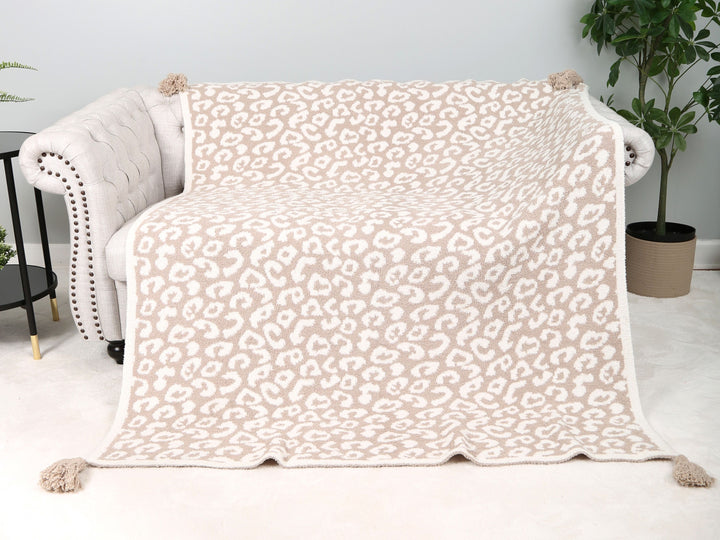 LEOPARD PATTERN THROW BLANKET W/ TASSELS