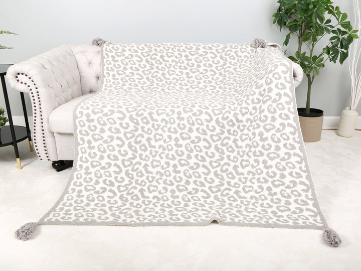 LEOPARD PATTERN THROW BLANKET W/ TASSELS