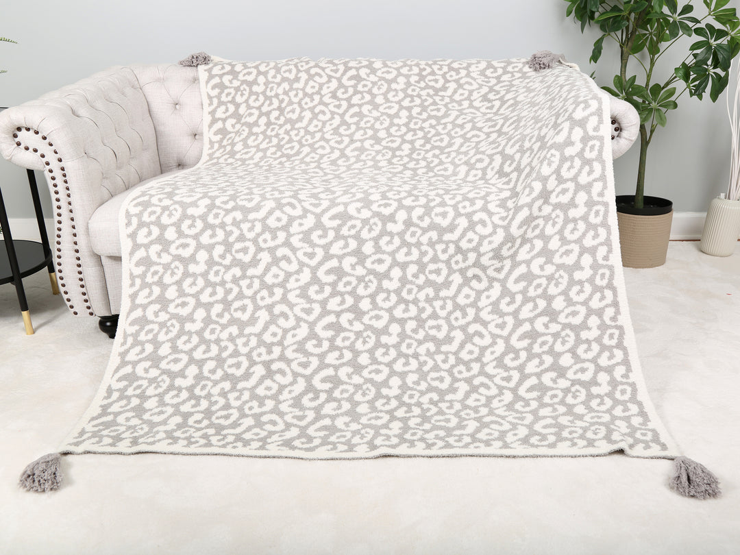 LEOPARD PATTERN THROW BLANKET W/ TASSELS