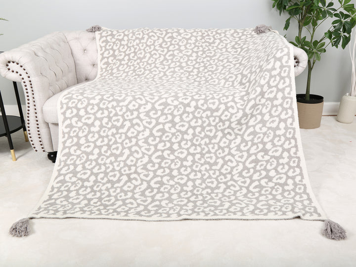 LEOPARD PATTERN THROW BLANKET W/ TASSELS