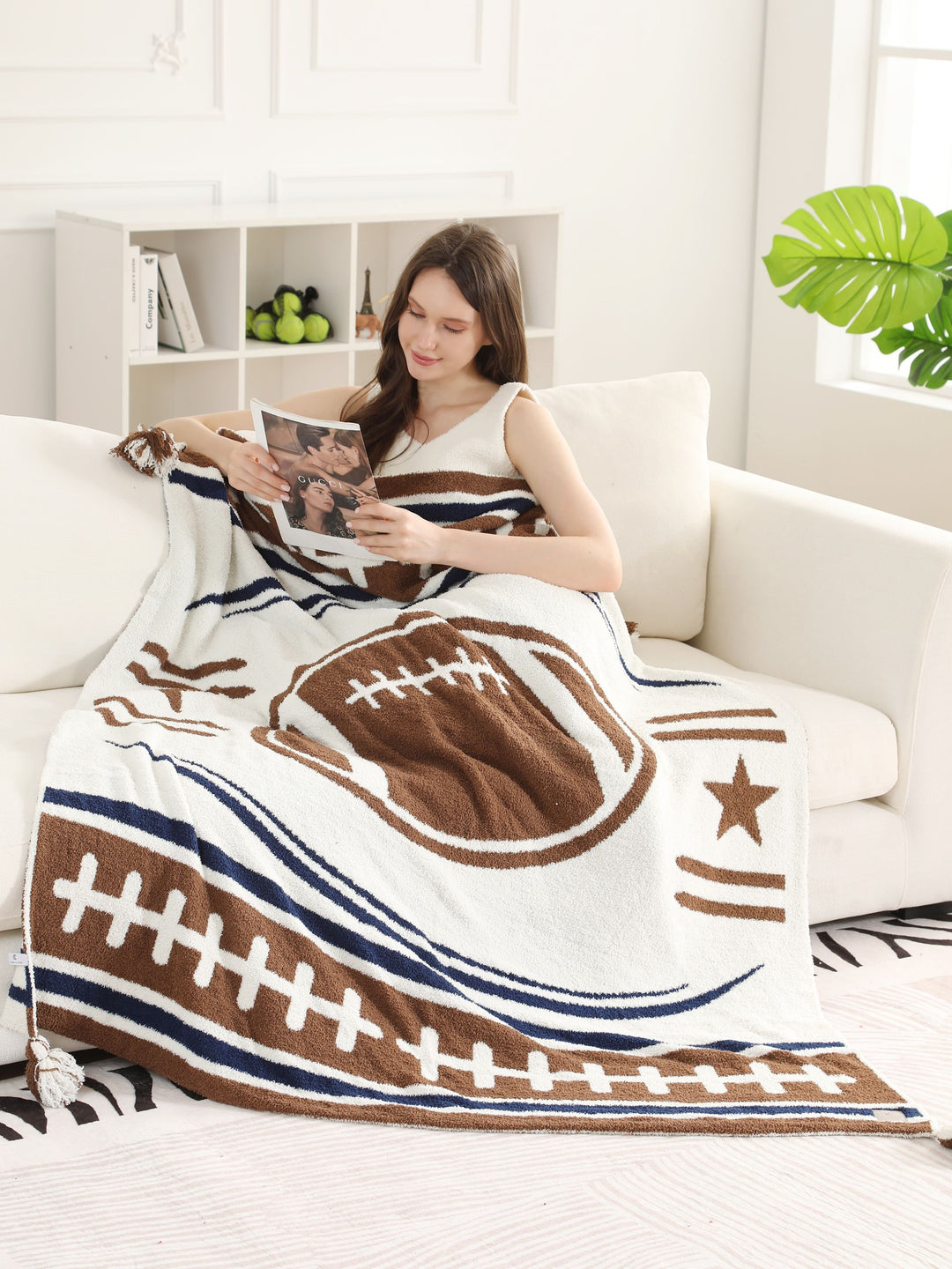 SPORTS PATTERN THROW BLANKET W/ TASSELS