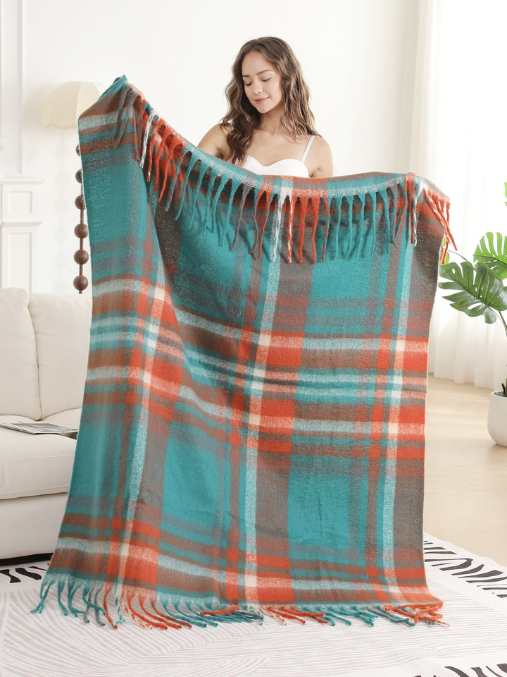 PLAID PATTERN THROW BLANKET W/ FRINGE