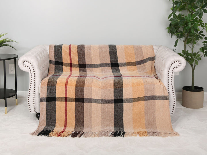 CHECKERED PATTERN THROW BLANKET W/ FRINGE