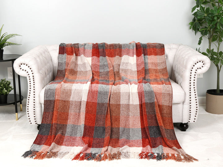 CHECKERED PATTERN THROW BLANKET W/ FRINGE
