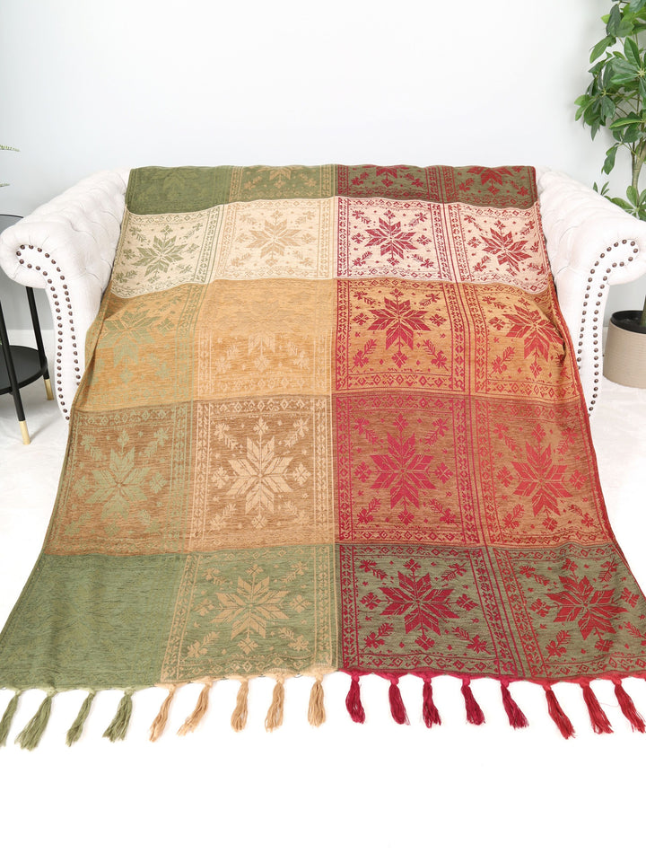 SNOWFLAKE PATTERN THROW BLANKET W/ FRINGE