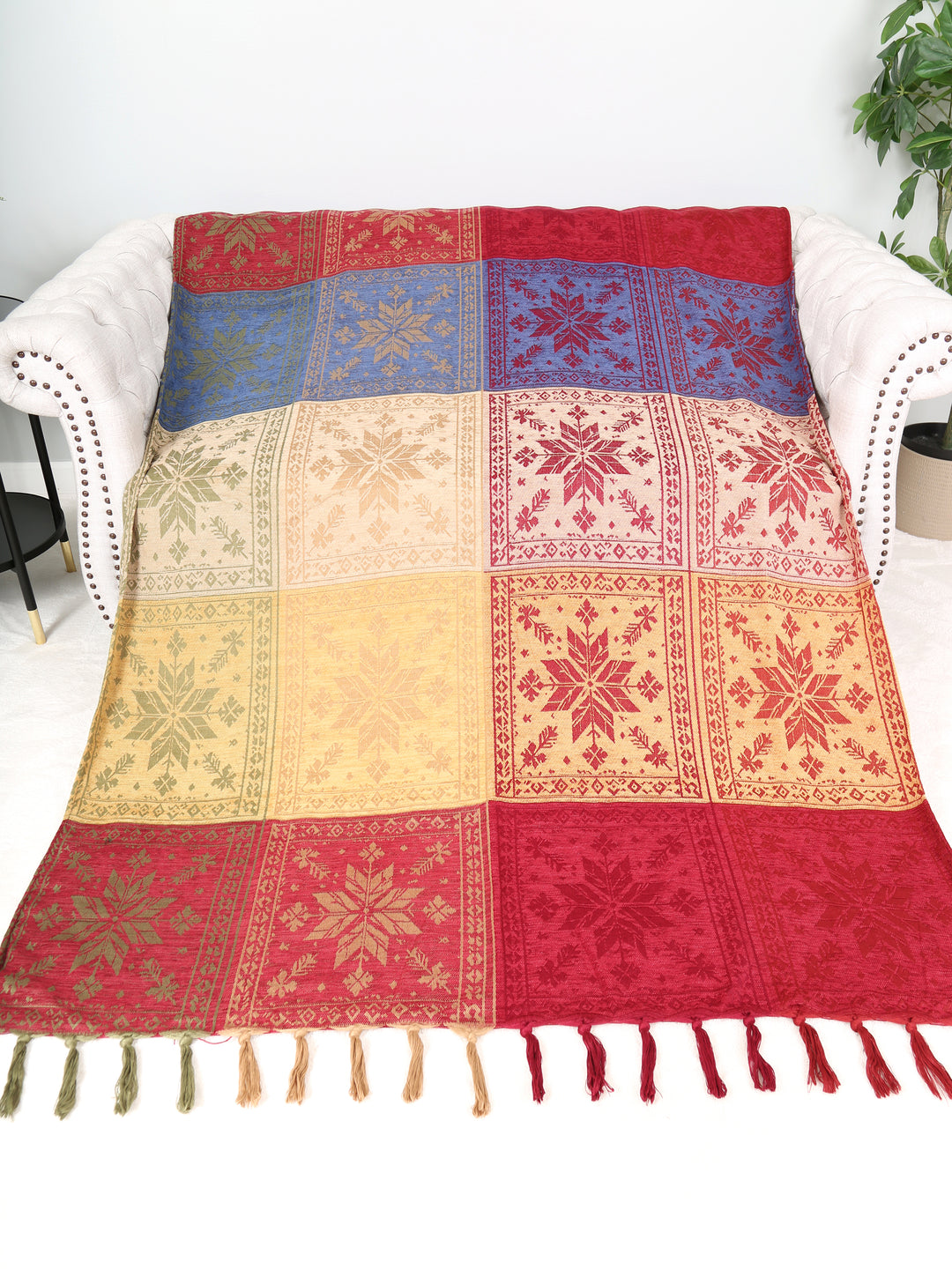 SNOWFLAKE PATTERN THROW BLANKET W/ FRINGE