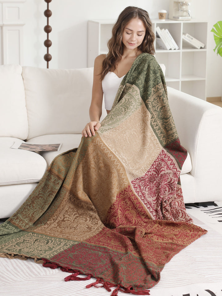 FLORAL PATTERN THROW BLANKET W/ FRINGE