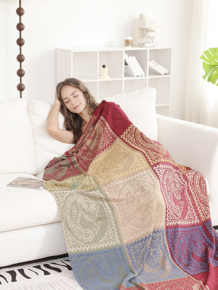 PAISLEY PATTERN THROW BLANKET W/ FRINGE
