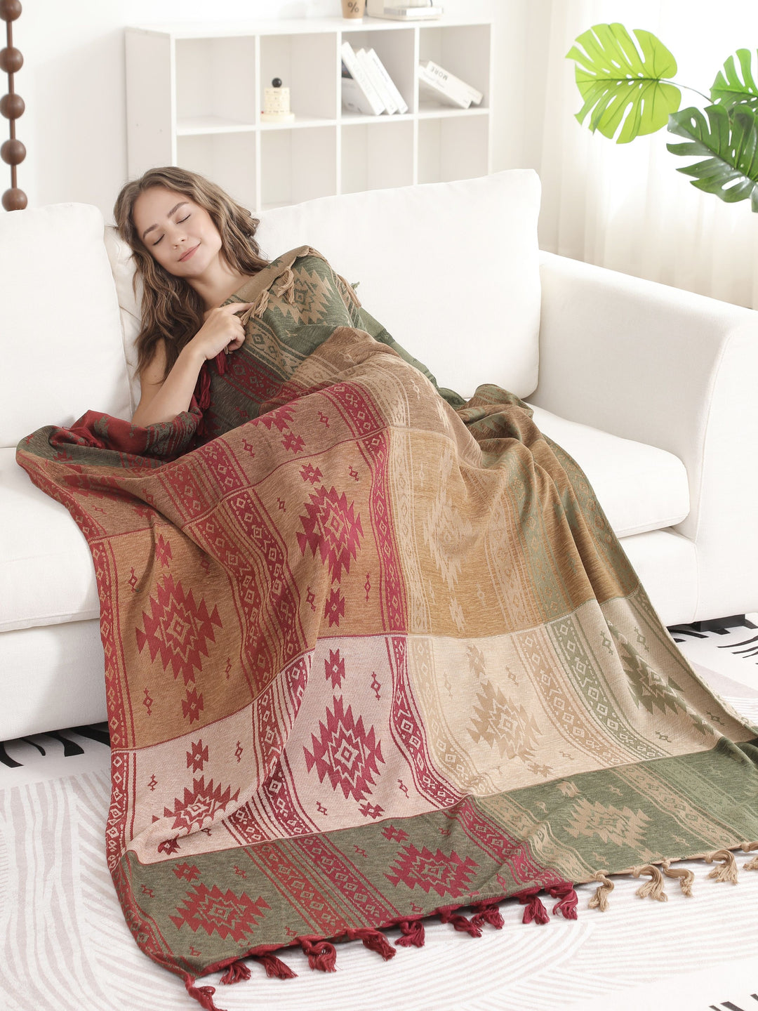 TRIBAL PATTERN THROW BLANKET W/ FRINGE