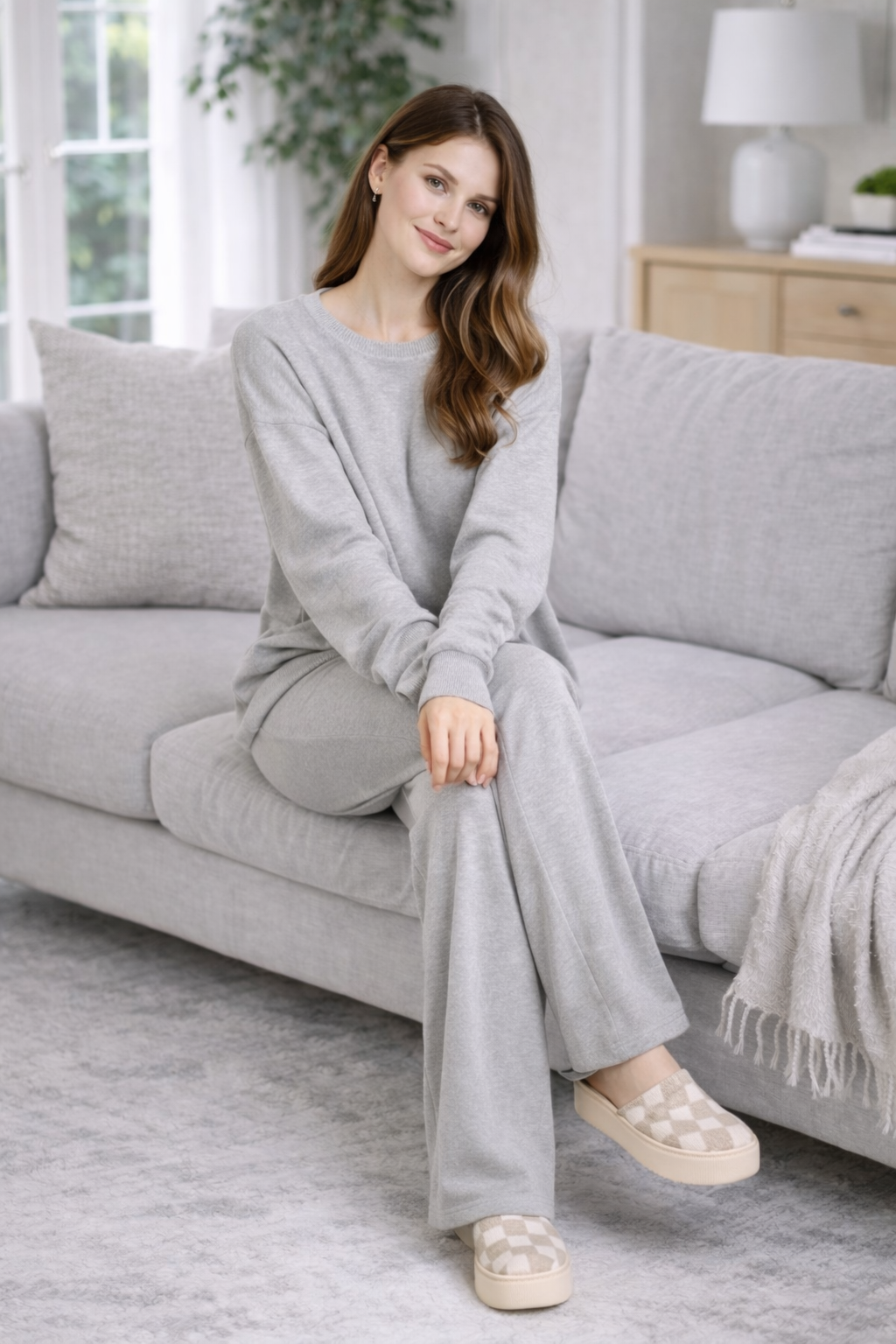 SOLID COLOR SWEATER