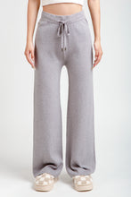 Load image into Gallery viewer, SOLID COLOR KNITTED PANTS
