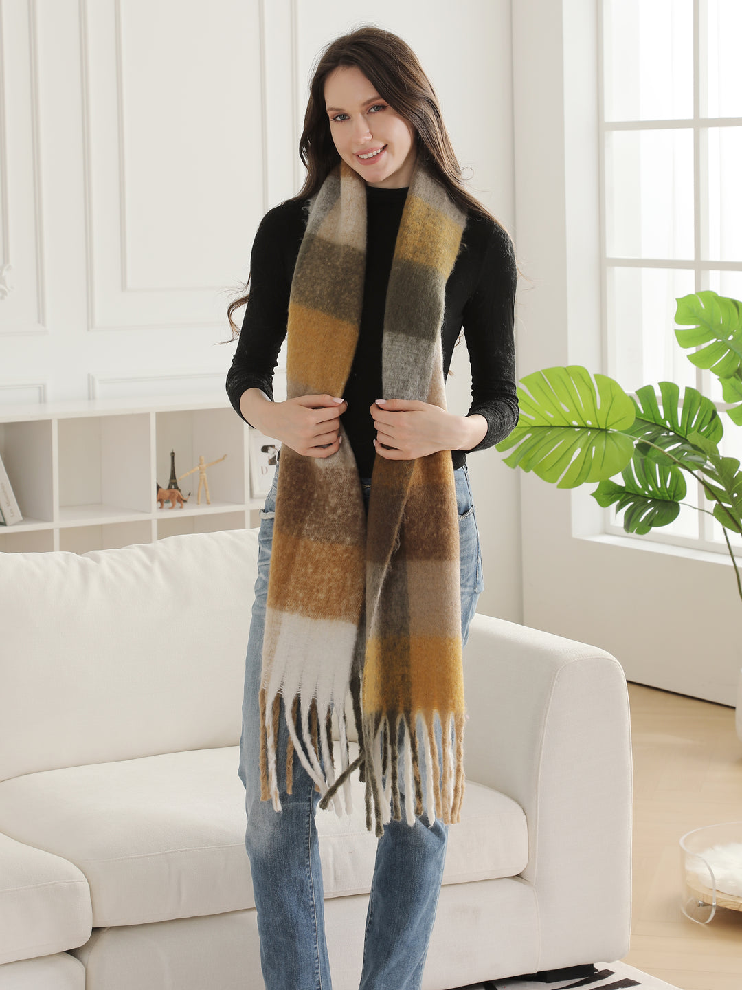 PLAID PATTERN SCARF