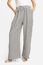Load image into Gallery viewer, STRIPED PATTERN PANTS
