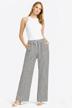 Load image into Gallery viewer, STRIPED PATTERN PANTS
