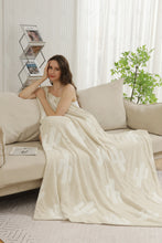 Load image into Gallery viewer, Jcl6023 Beige Throw Blankets
