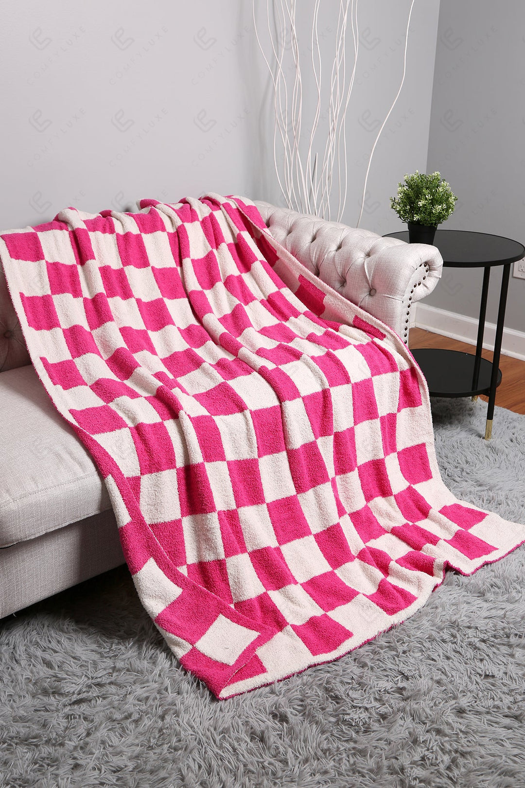 Jcl4316 Fuchsia Throw Blankets