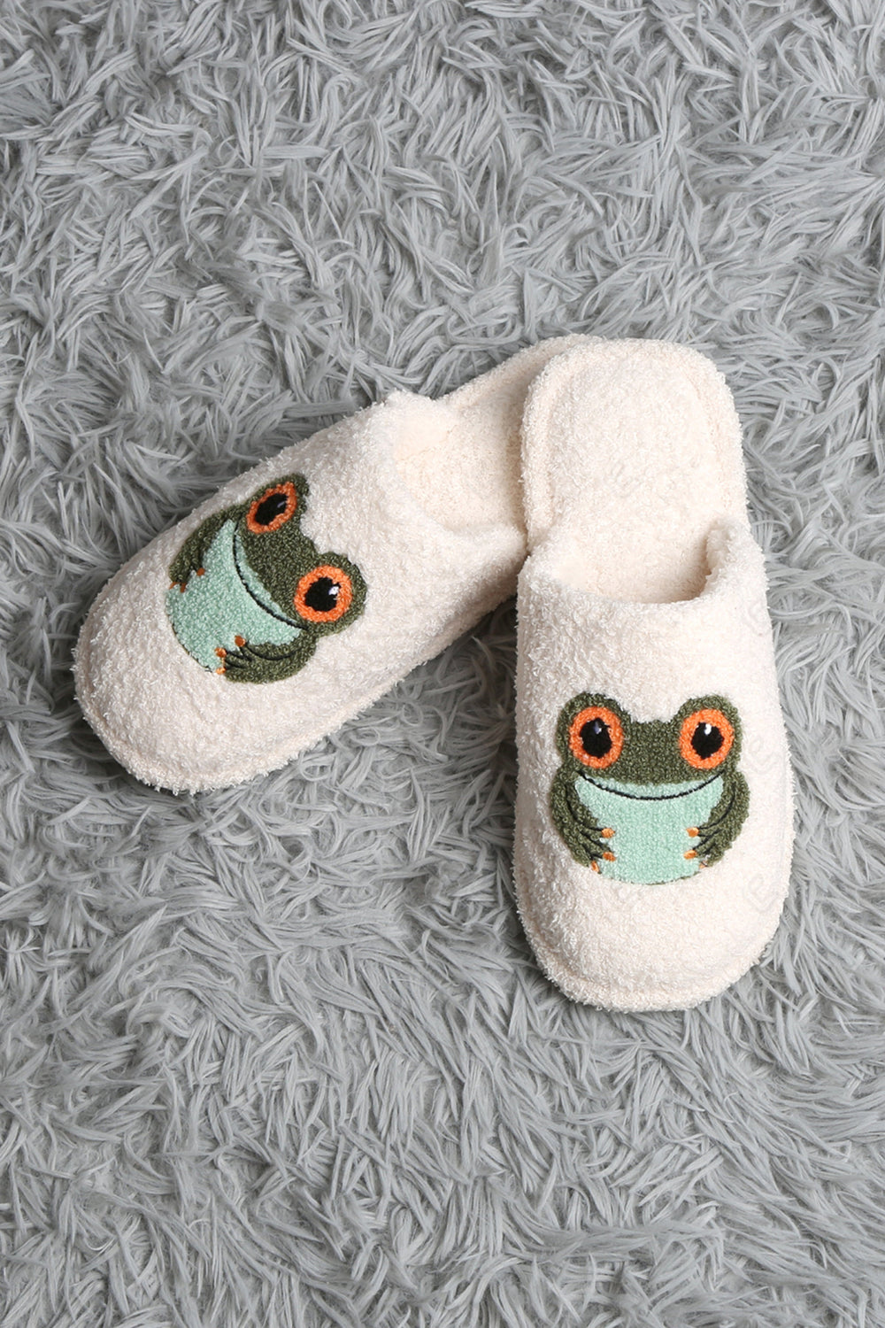 FROG PATTERN SLIPPERS SLIPPERS/SLIDES