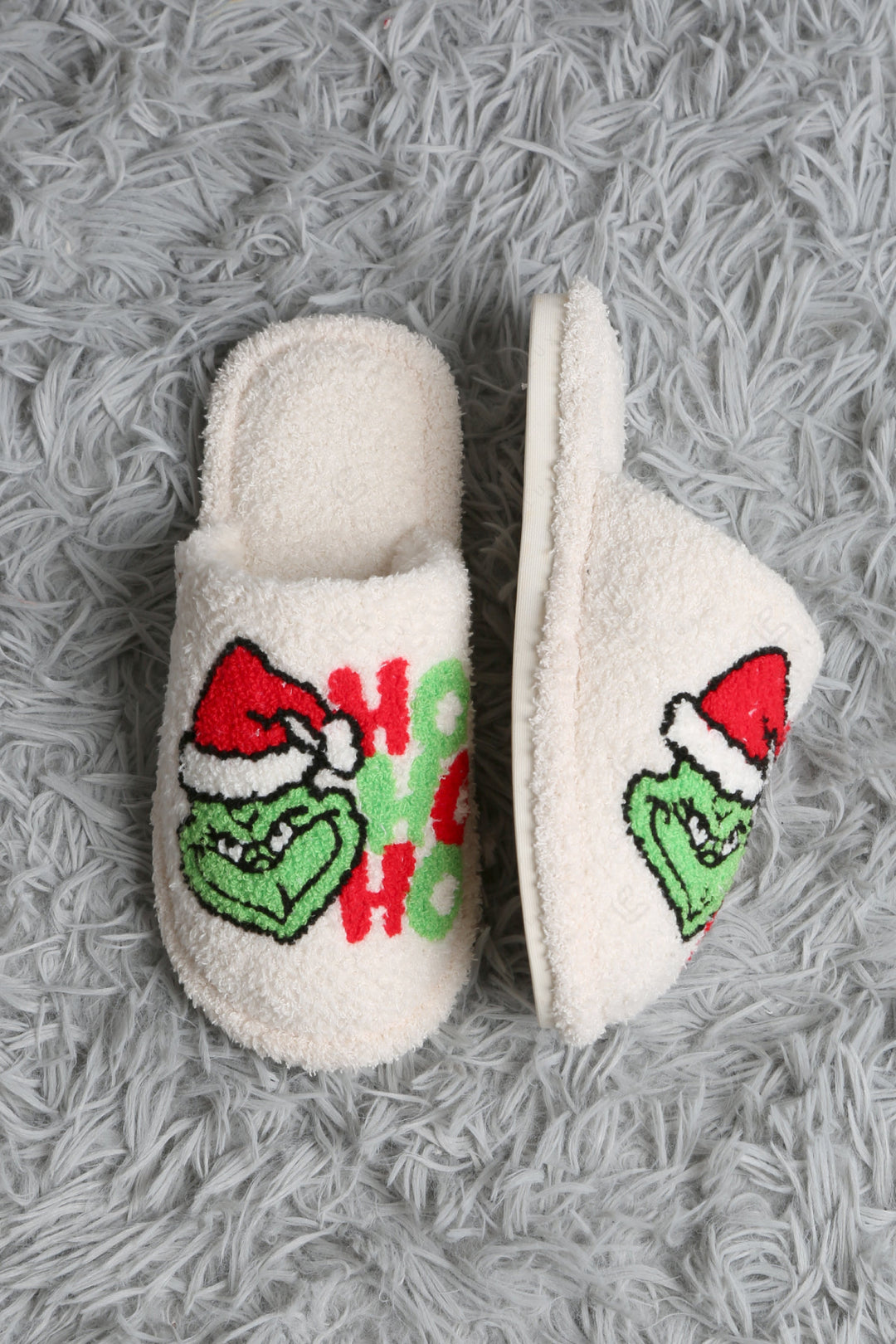 HOLLY JOLLY CHRISTMAS PATTERN SLIPPERS SLIPPERS/SLIDES