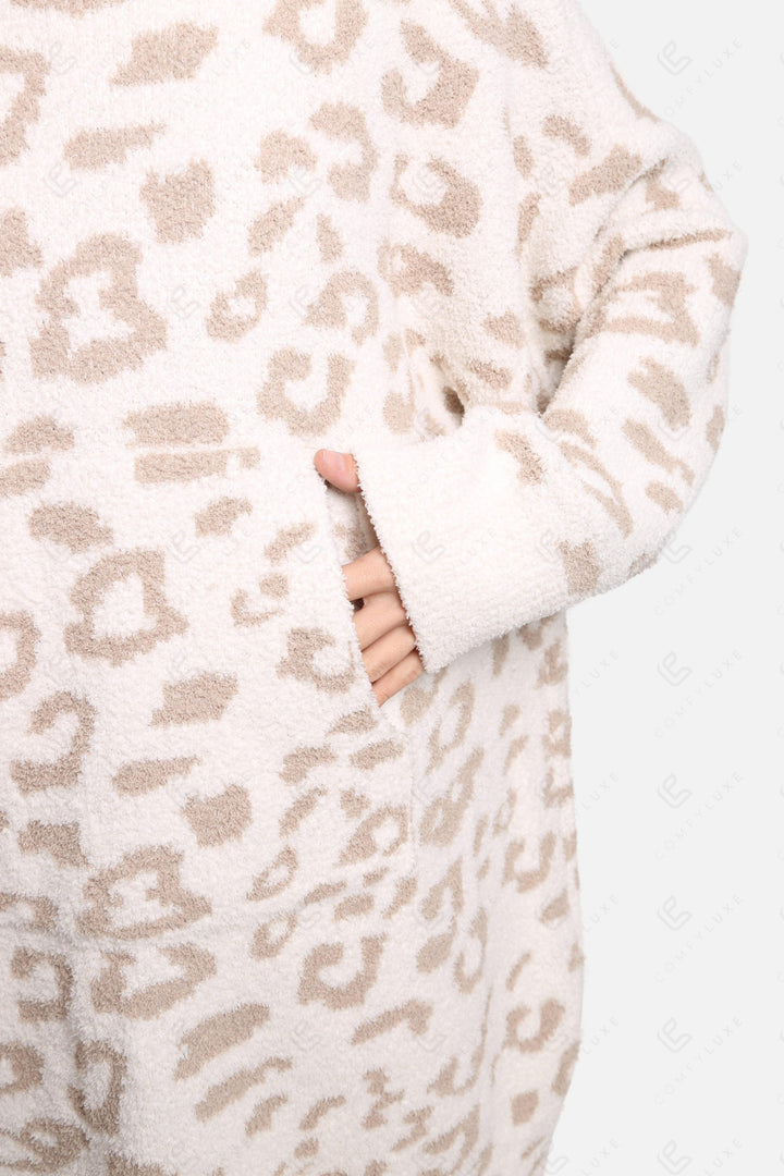 LEOPARD PATTERN WEARABLE BLANKET APPAREL