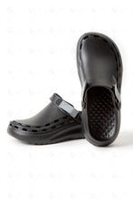 Load image into Gallery viewer, MEN’S SOLID COLOR CLOGS SLIPPERS/SLIDES
