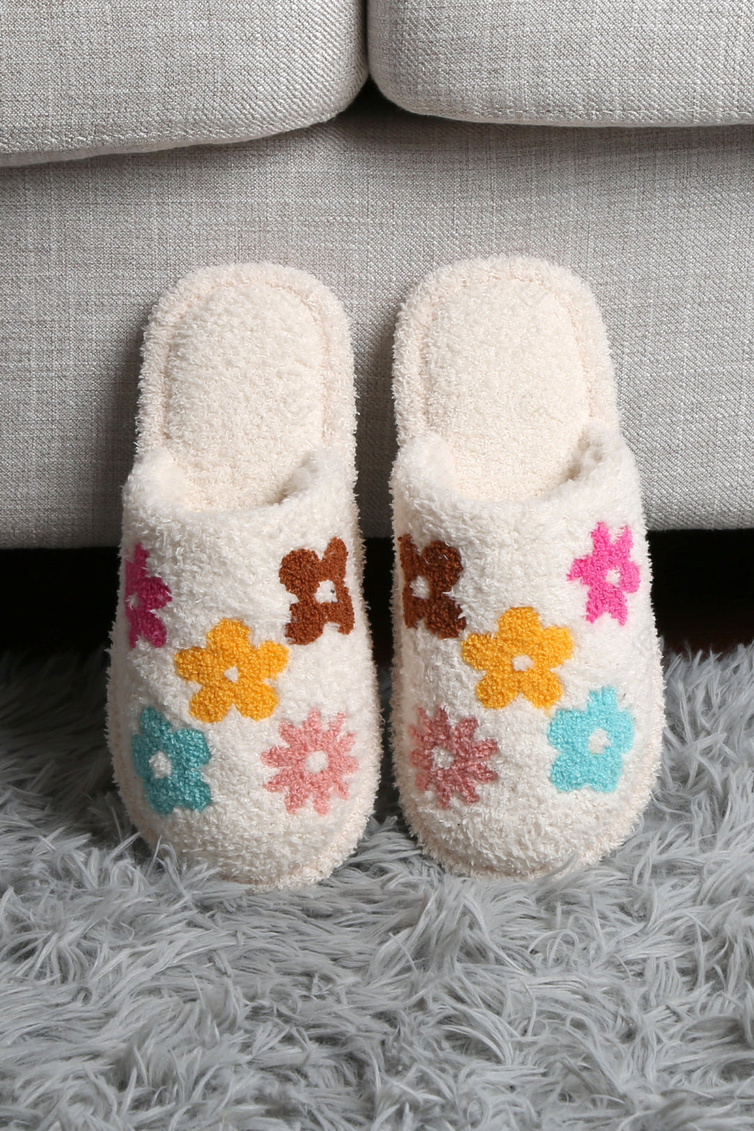 MULTI COLORED FLORAL PATTERN SLIPPERS SLIPPERS/SLIDES