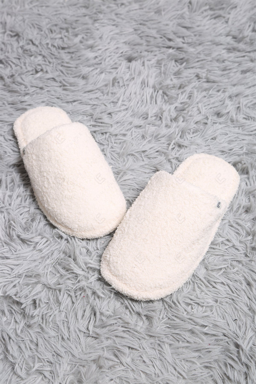 Jcl2127 Ivory / M/L Slippers/Slides