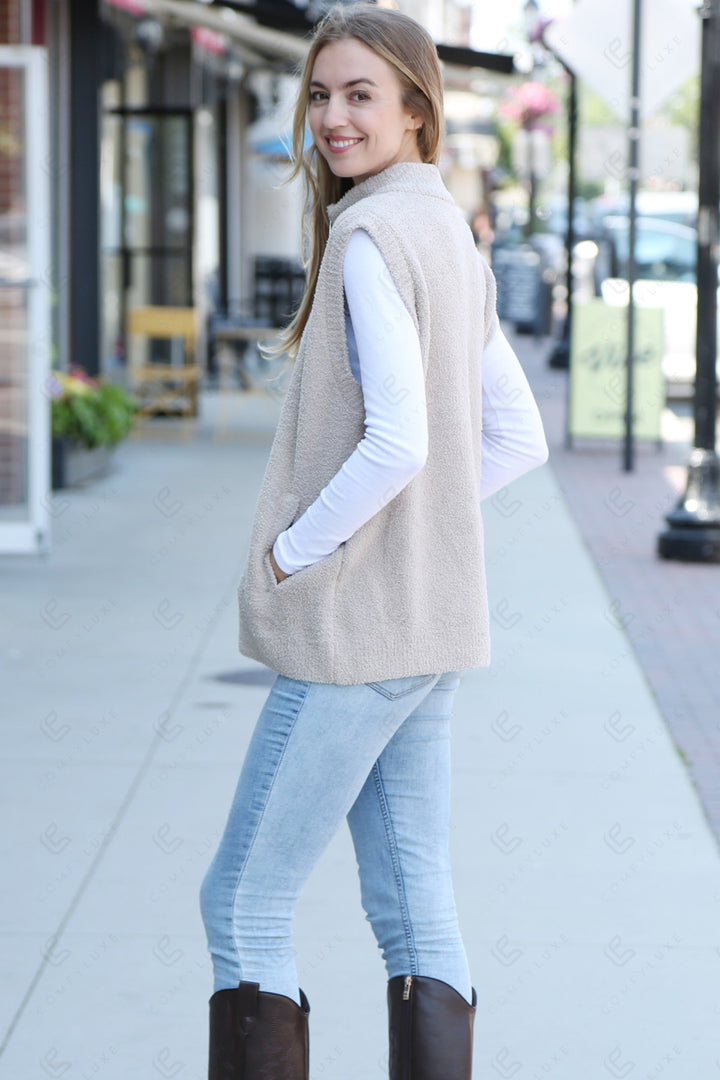 SOLID COLOR VEST APPAREL