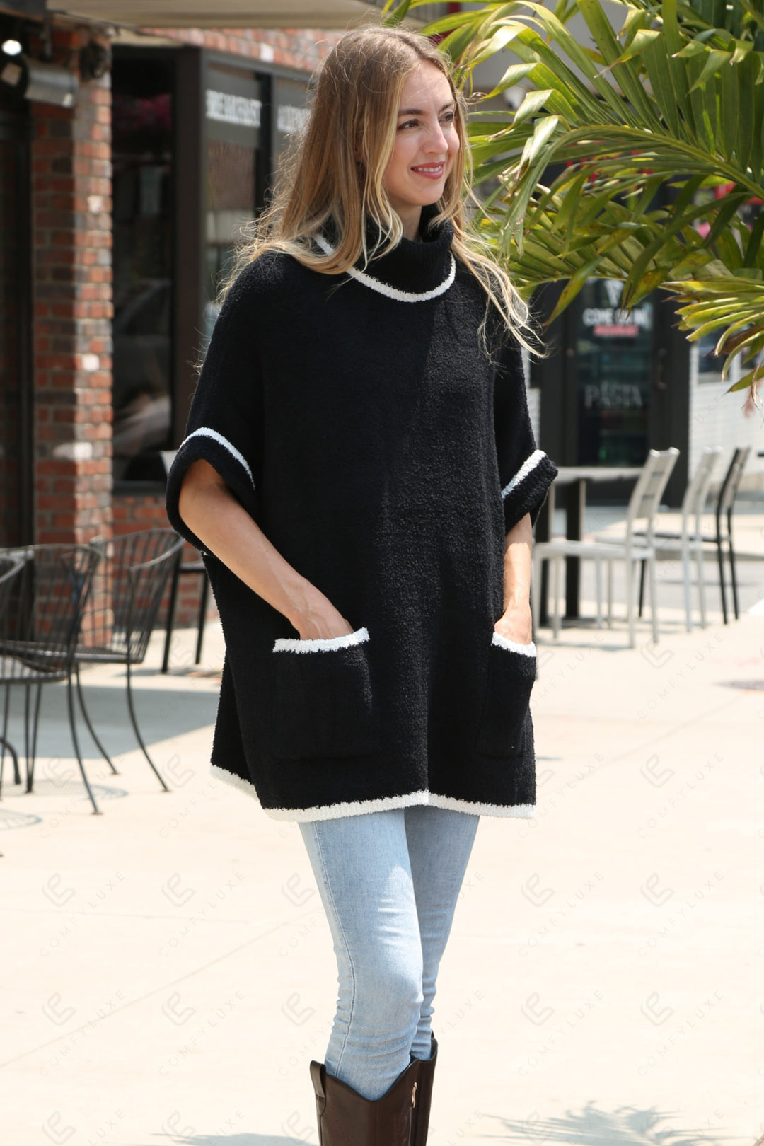 SOLID COLOR W/ COLORED EDGE PATTERN SWEATER APPAREL