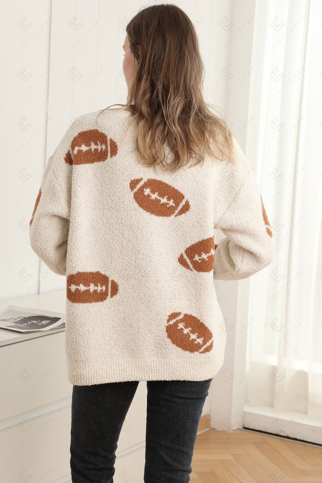 SPORTS PATTERN SWEATER APPAREL